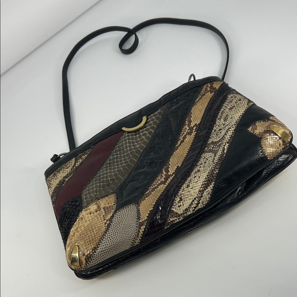 Elegant Patchwork Crossbody Bag - Picture 9 of 16